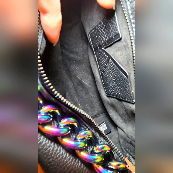 NWOT! Kendall + Kylie Lucy lips crossbody bag - Picture 6 of 6